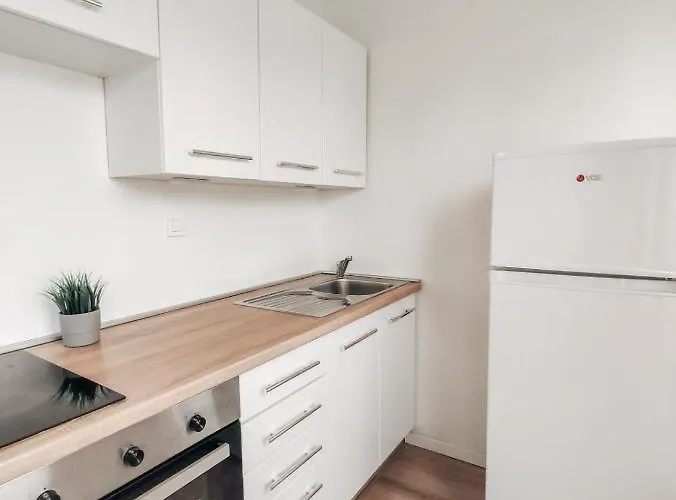 Sanya * ليوبليانا